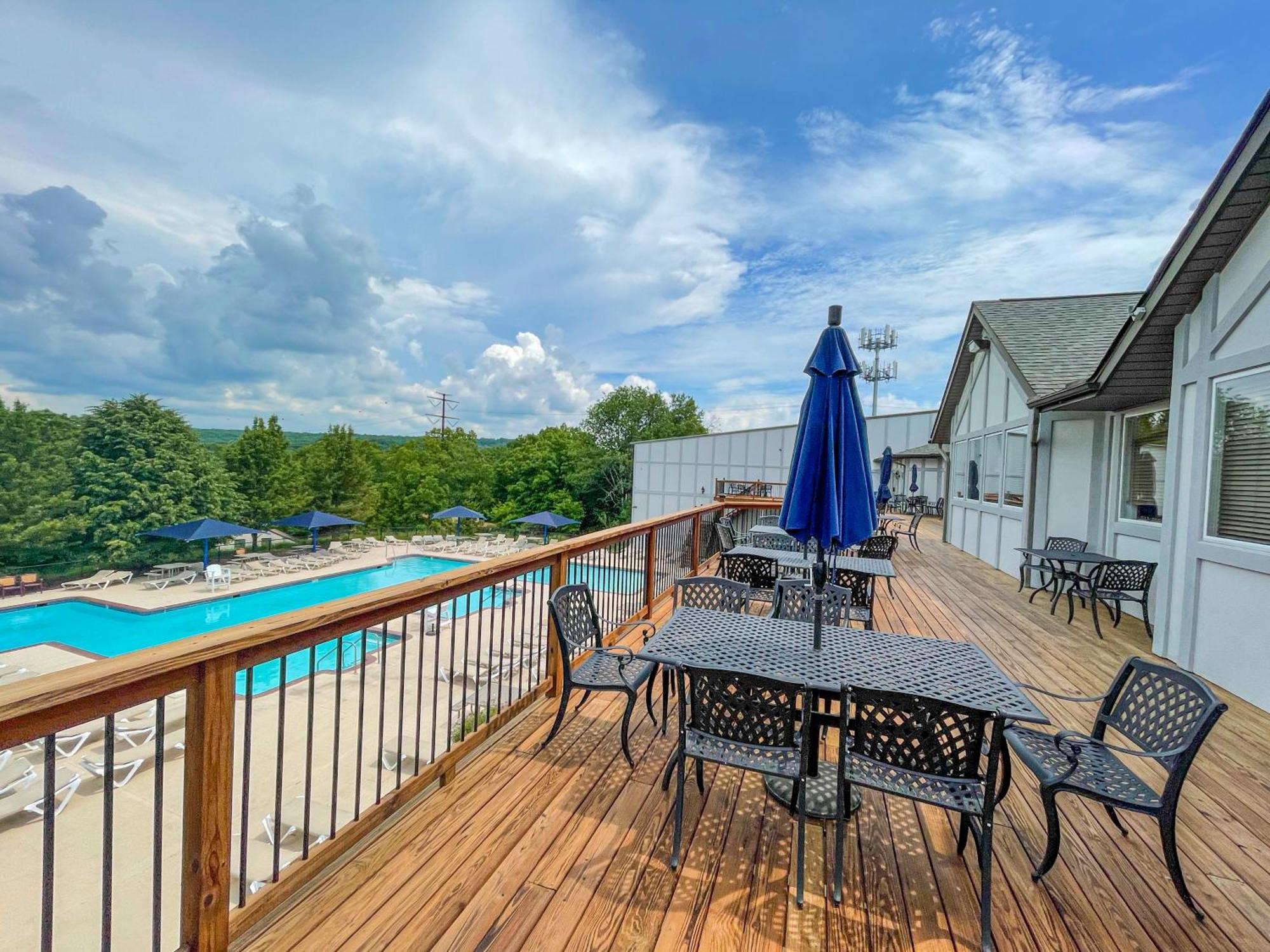 Unique Roundhouse: Hot Tub-Game Room-Firepit&More! Bushkill Exterior photo
