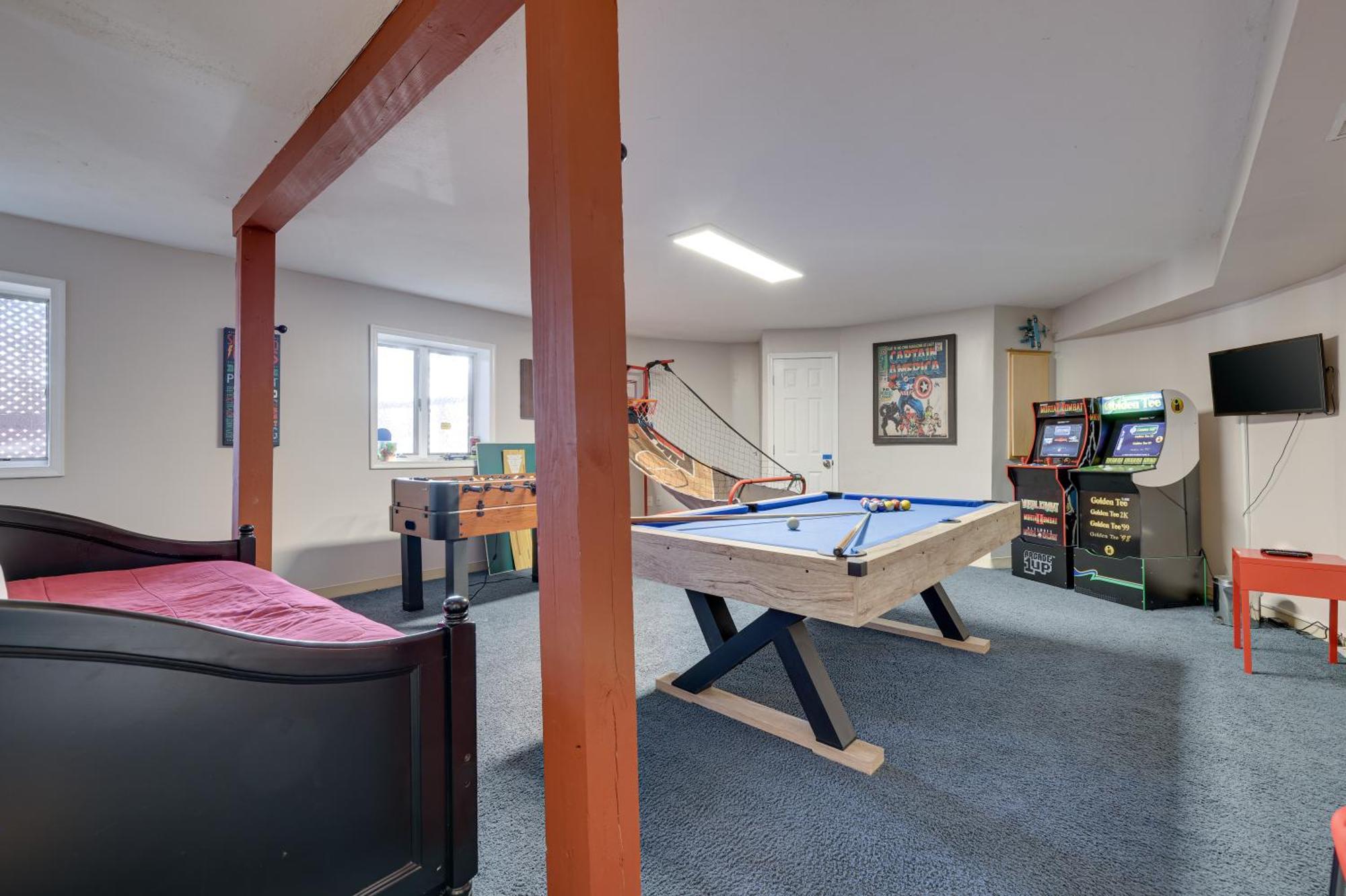 Unique Roundhouse: Hot Tub-Game Room-Firepit&More! Bushkill Exterior photo