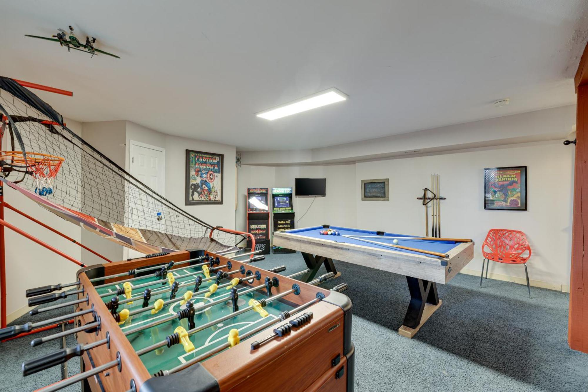 Unique Roundhouse: Hot Tub-Game Room-Firepit&More! Bushkill Exterior photo