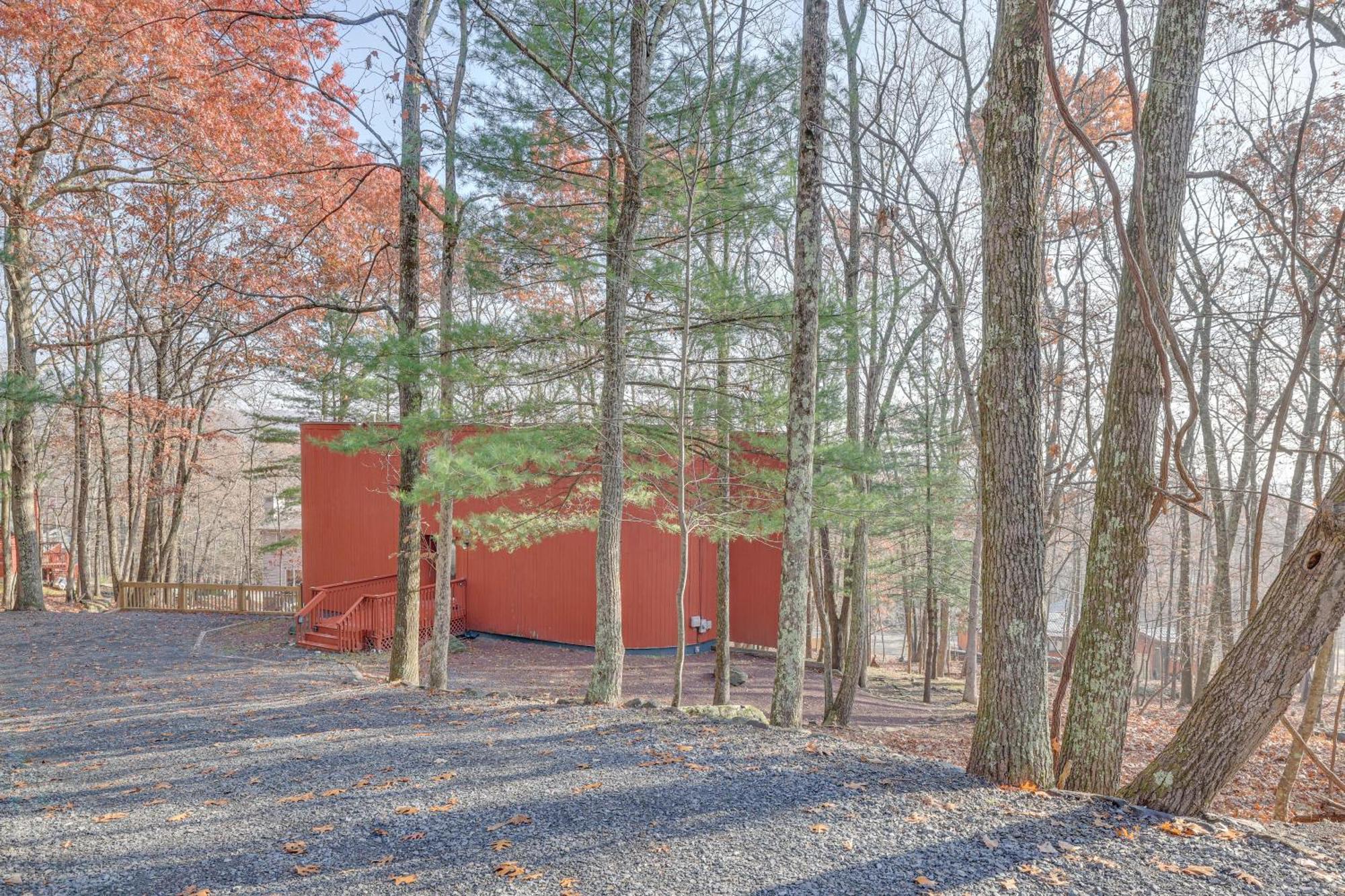 Unique Roundhouse: Hot Tub-Game Room-Firepit&More! Bushkill Exterior photo